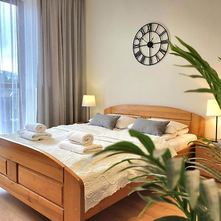 Apartamenty Velvet 코스실리스코 외부 사진